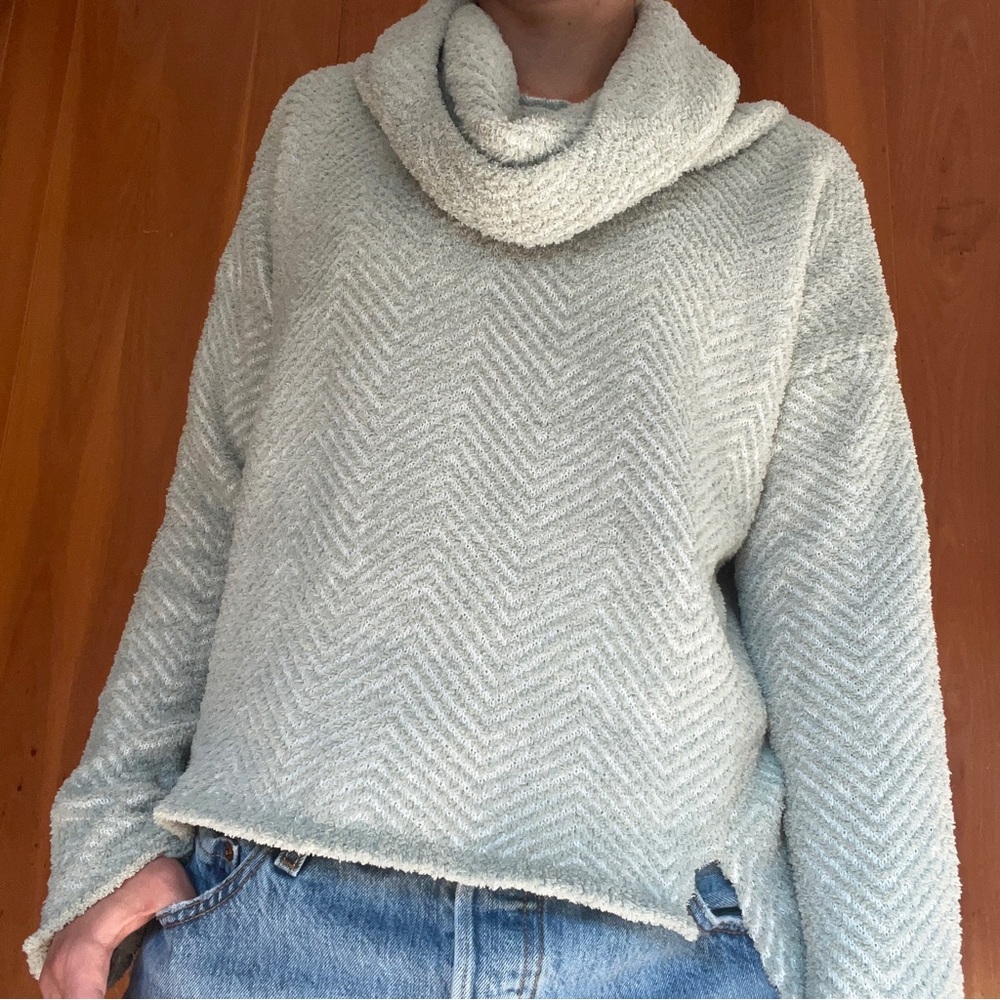 Turtle neck sweater